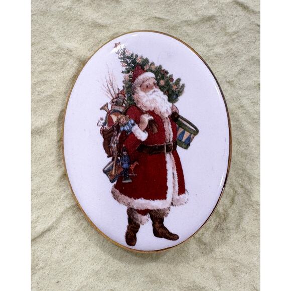 Vintage Oval Porcelain Santa Claus Brooch Pin - Picture 3 of 4